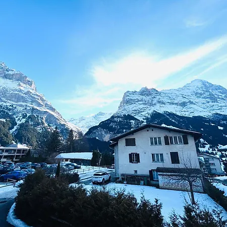 Brand-New Eiger View 3Br Apartment - Premium Location - Free Parking - Terrace